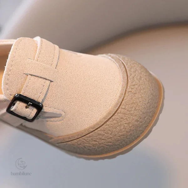 Premiers pas en toute élégance avec ces chaussures rétro