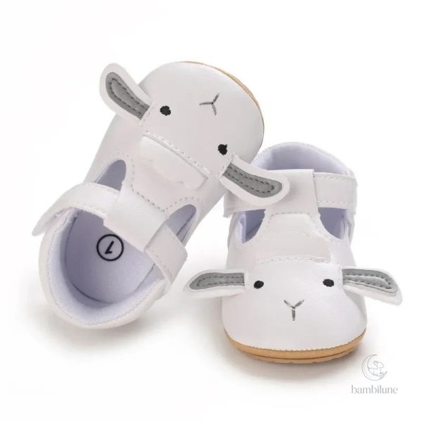 Chaussures adaptées aux premiers pas