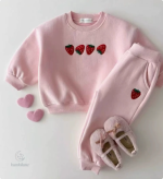 Pull doux et confortable à motif fruité