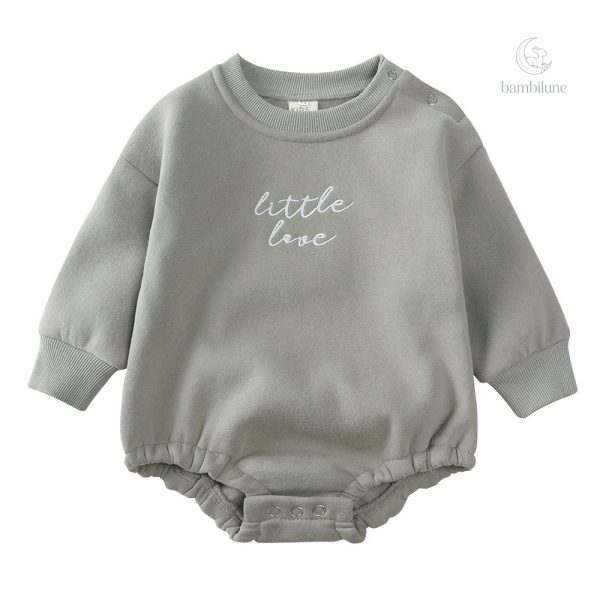 Style cosy pour les aventures d'hiver des enfants