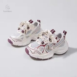 Sneaker enfant légère en bordeaux pour l'automne et l'hiver