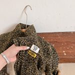Veste stylée pour enfants, alliant confort et robustesse