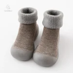 Mini chaussettes pour enfants avec design amusant