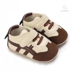 Chaussures de sport bébé avec semelles antidérapantes