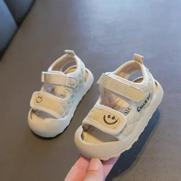 Chaussures enfants Mini Fashion, design léger et agréable