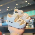 Mini Fashion - Sandales adaptées aux pieds des enfants