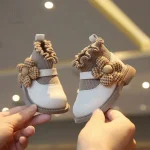 Mode enfantine : bottes mini pour les petites filles