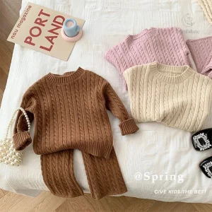 Ensemble stylé pour enfant en tricot