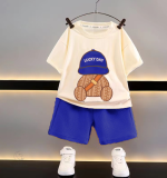 Style frais et tendance pour les petits fashionistas