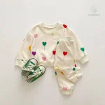 Tenue d'hiver agréable et stylée pour enfants