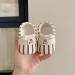 Chaussons bébé respirants pour la saison chaude