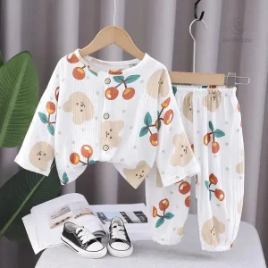 Collection de vêtements pour enfants en lin