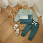 Vêtements enfants - ensemble survêtement en coton