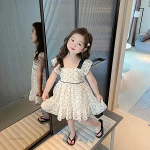 Robe estivale chic avec une touche de magie