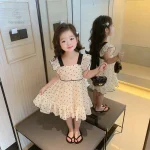Vêtement printanier élégant pour enfants