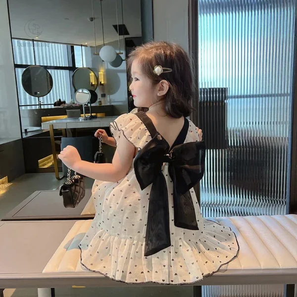 Style unique pour les sorties d'été des enfants