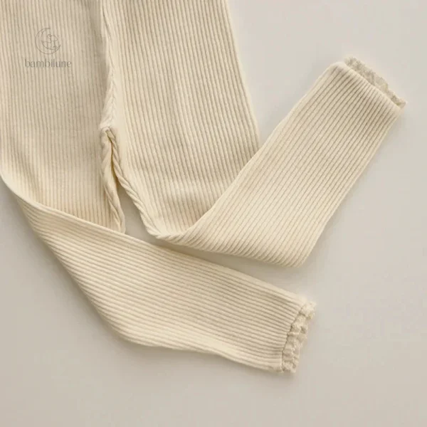 Style tendance avec des leggings doux en tissu côtelé