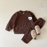 Ensemble de survêtement adapté aux enfants actifs