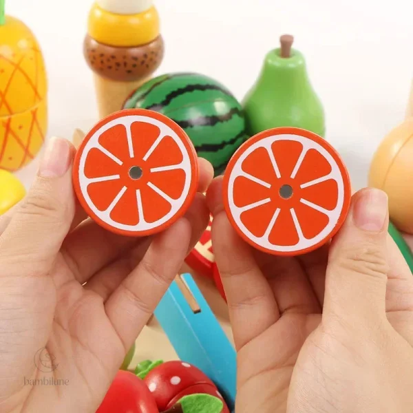 Jeu amusant avec pièces magnétiques en bois