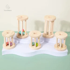 Hochet musical en bois pour éveiller les sens