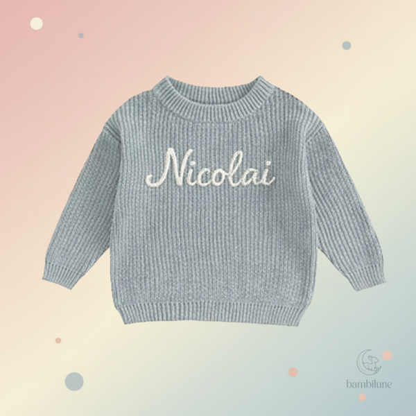 Pull pour enfant avec broderie unique