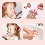 Jeux de rôle avec le set de maquillage enfant