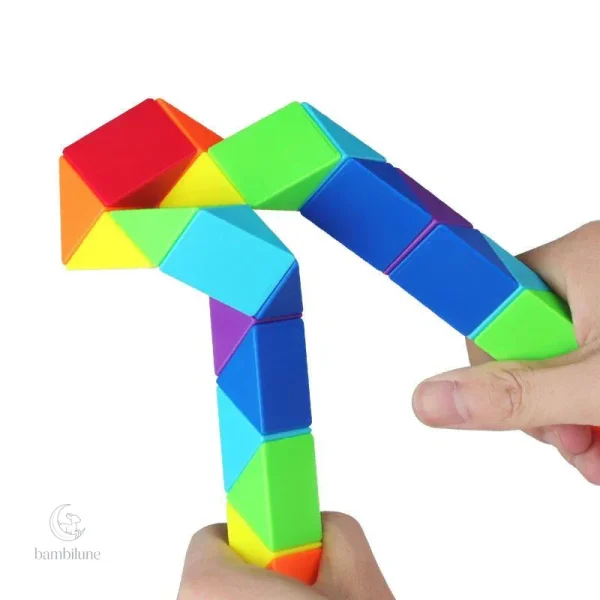Cube serpent coloré adapté aux enfants de 7 à 8 ans