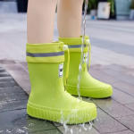 RainGuard : bottes de pluie confortables pour enfants
