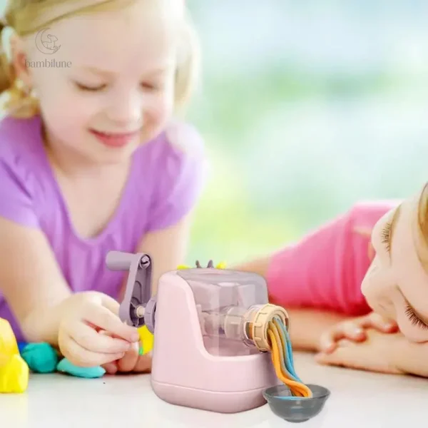 Accessoires pour fabrication de pâtes pour les petits chefs