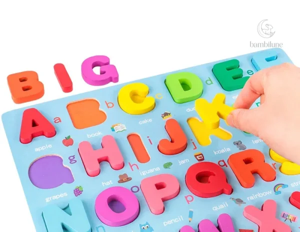 Puzzle de chiffres et lettres pour enfants sur SmartBoard