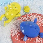 Accessoire de bain coloré pour les jeunes enfants