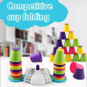Jeu d'empilage coloré pour développer la motricité fine