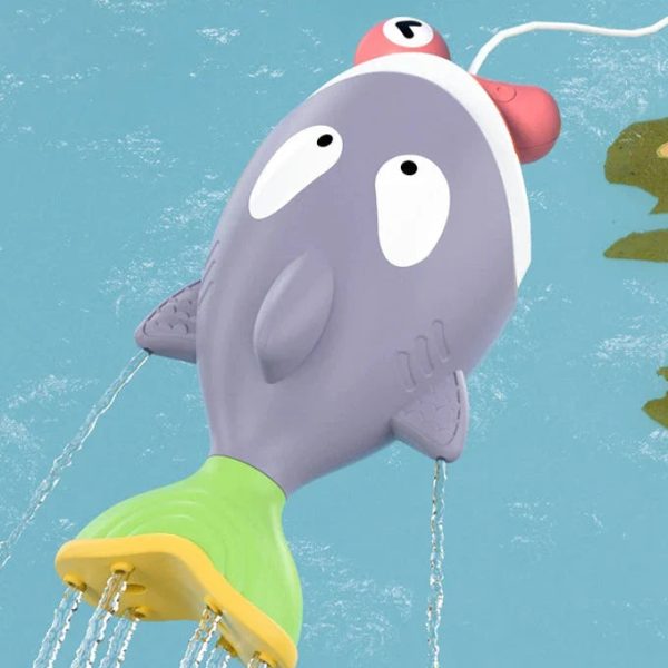 Pêche et éclaboussures : jeu d'eau amusant pour enfants