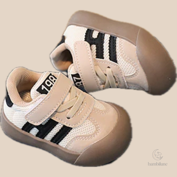 Chaussures à velcro pour enfants, design moderne et pratique