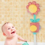 Plein de plaisir avec le jouet de bain tournesol