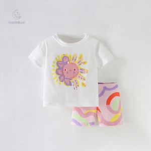 Ensemble d'été adorable pour les petits