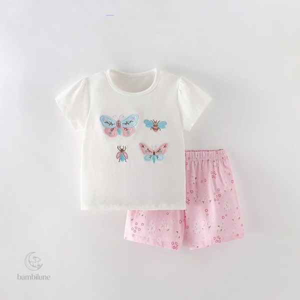 Mode estivale joyeuse pour enfants