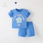 Ensemble d'été vibrant et joyeux pour enfants