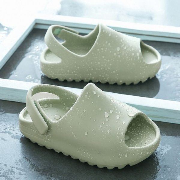 Chaussures colorées pour l'été, confort et sécurité