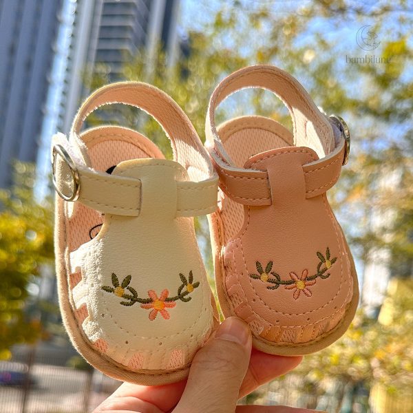 TinyPetals : sandales tendance et confortables