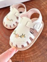 Chaussures pour enfants aux détails charmants