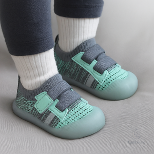 Chaussures bébé en maille, légères et confortables