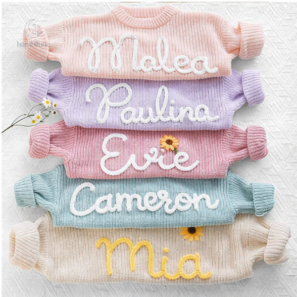 Vêtement enfant en tricot avec prénom, style unique