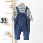 Look tendance avec ces salopettes en tissu côtelé pour enfants