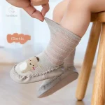 Chaussettes non-slip pour enfants, idéales en automne