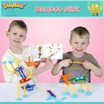 Construction créative avec des barres Playstix pour petits
