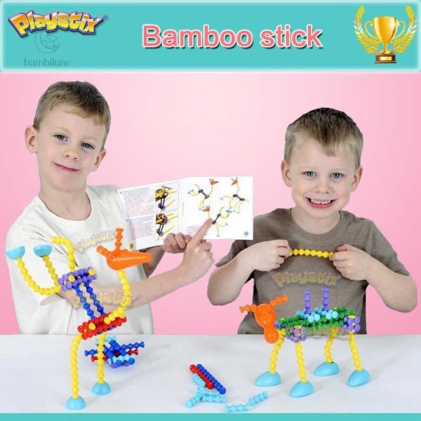 Construction créative avec des barres Playstix pour petits