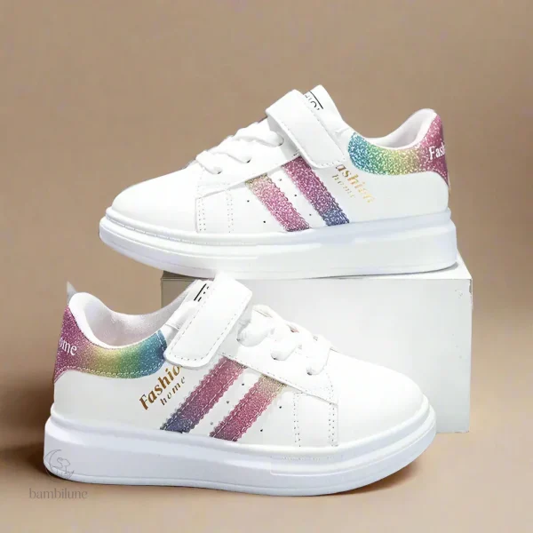 Style moderne avec les baskets blanches UrbanFlex pour enfants