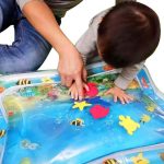 Activité ludique pour apprendre sur l'eau sans éclaboussures