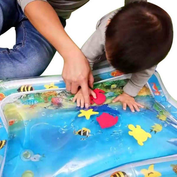 Activité ludique pour apprendre sur l'eau sans éclaboussures